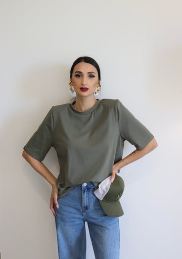 T-shirt spallina imbottita