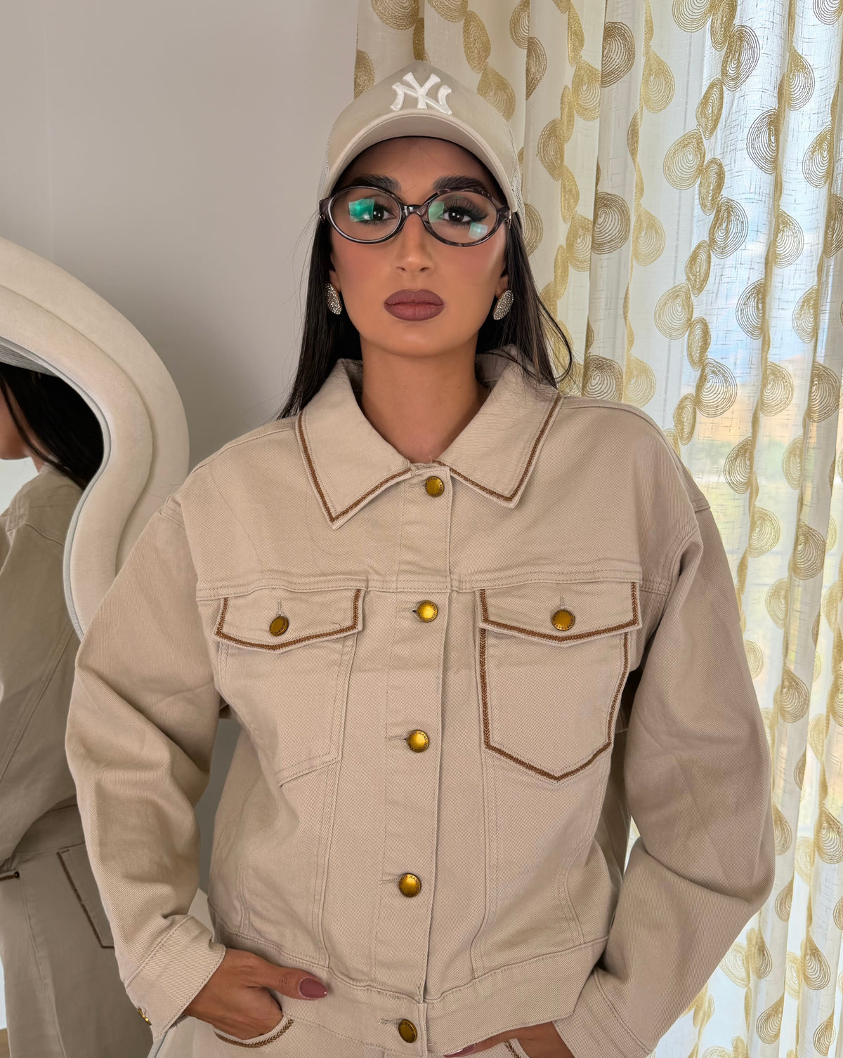 Completo di jeans beige